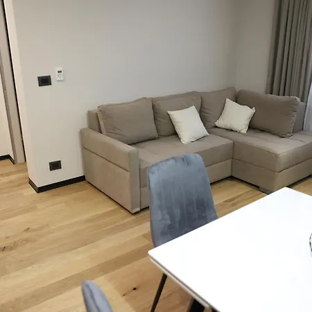 Premium 2 Tirana