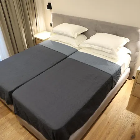 Premium 2 Tirana