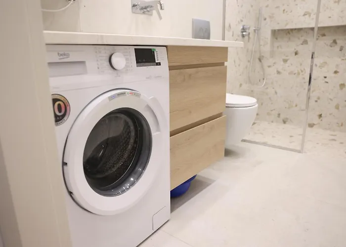 Premium 2 * تيرانا